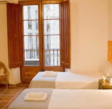 En Ferran By The Streets 4*