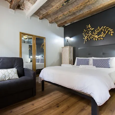 Hotel En Ferran By The Streets